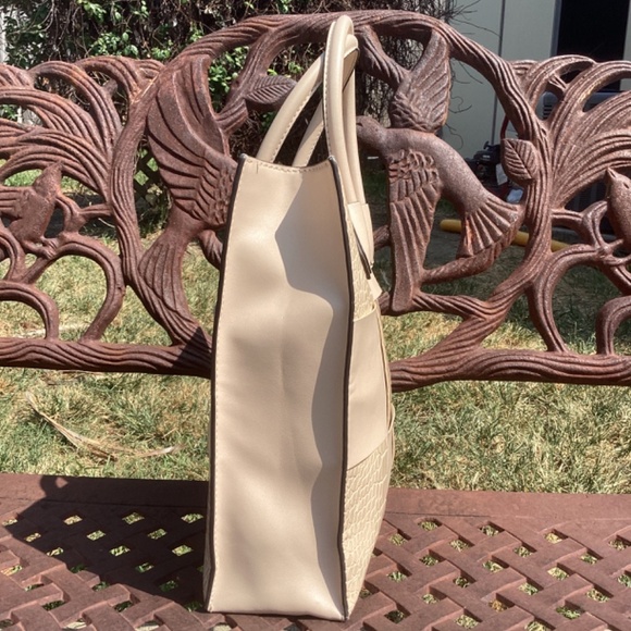 Michael Kors Mercer Medium NS Shopper Handbag Crossbody Tote Bag In Buff - Picture 3 of 10